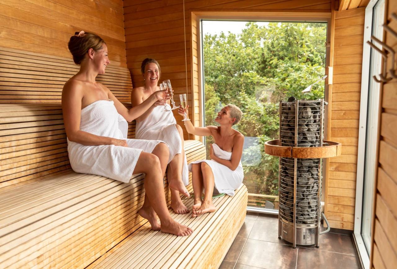Treetop Spa Hangout & Hotel กอเทนเบิร์ก ภายนอก รูปภาพ